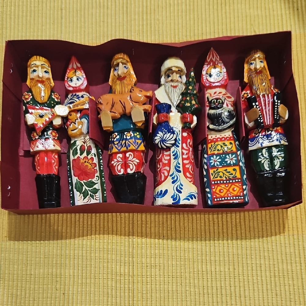 Handcrafted Wooden Figurines Set - Multicolor